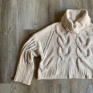 Cropped chunky sweater